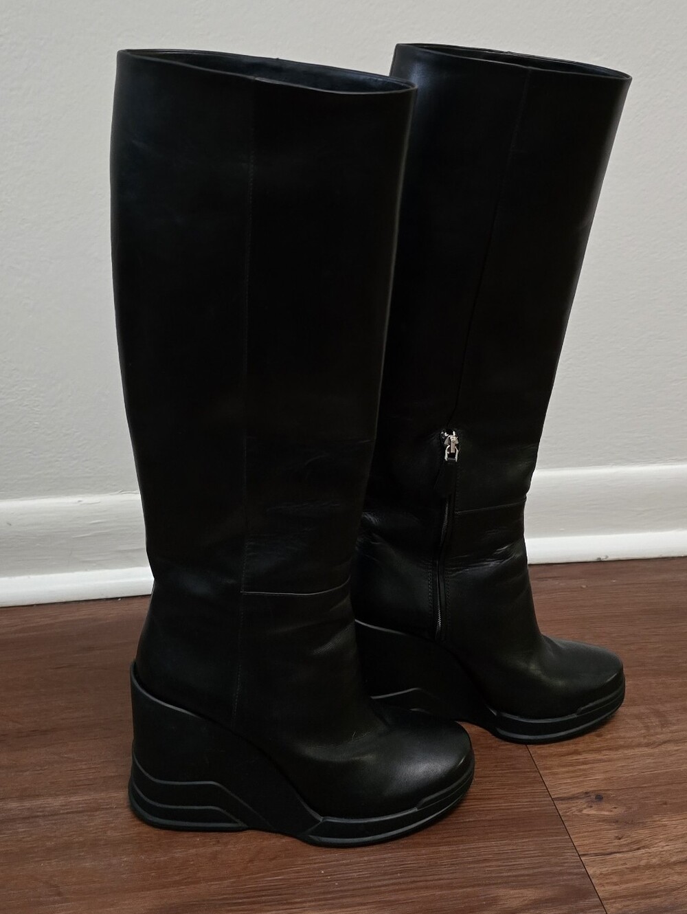 PRADA Milano Black Rubber Sole Shoe (Size 37½)